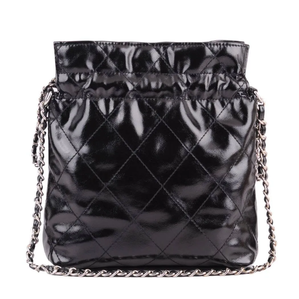 1503 - Quilted Metallic Drawstring Bag with Chains