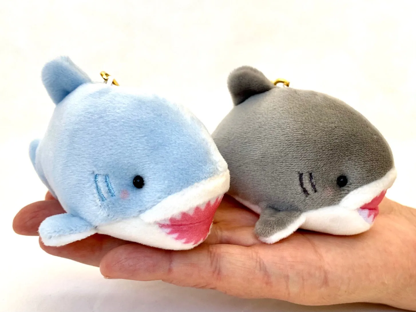 63273 CRUX Shark Buddy Charm Plush-3