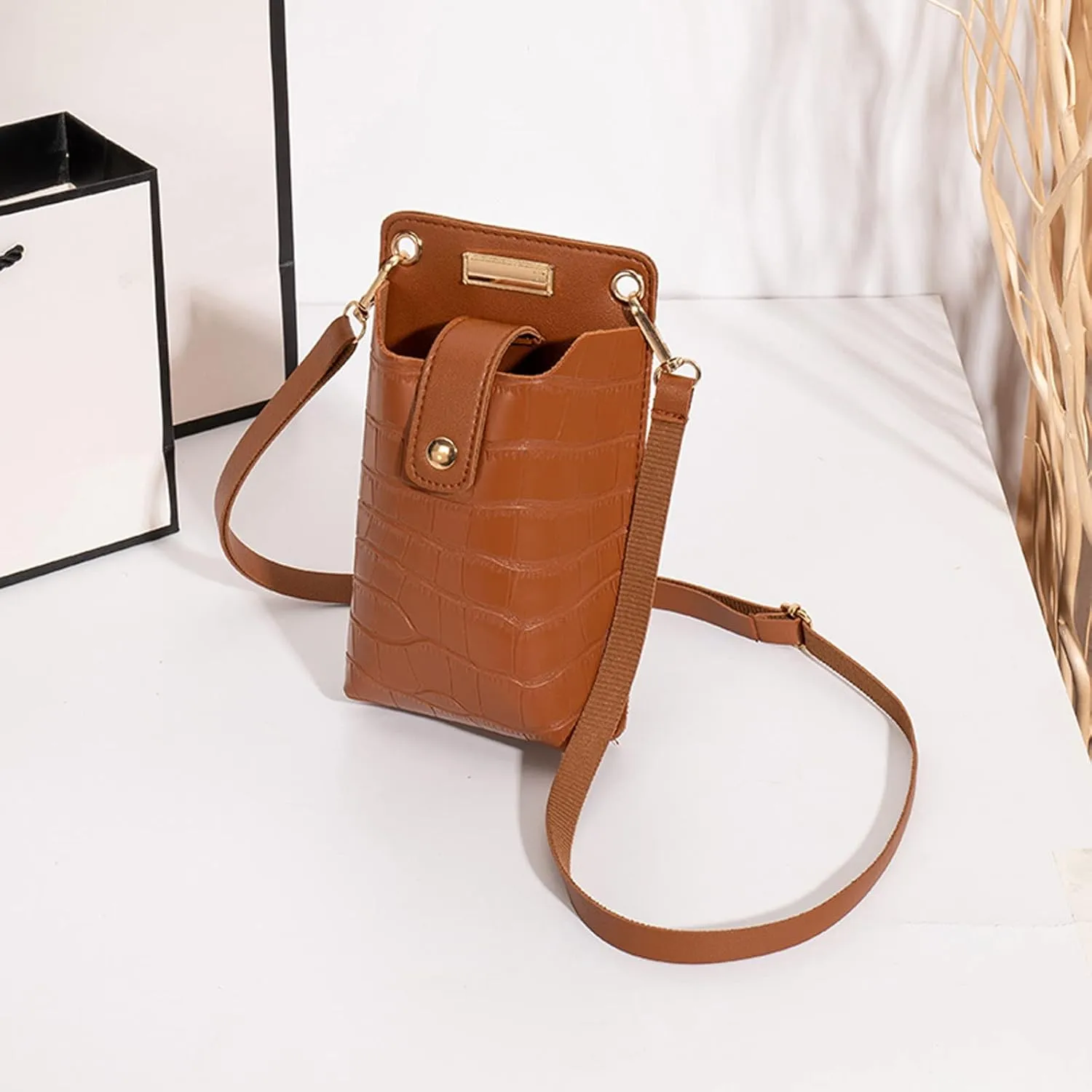 Anti Theft Crossbody Bags for Women Crossbody Purses and Handbags Lightweight Pocketbook Travel Bag with Zipper(Brown)