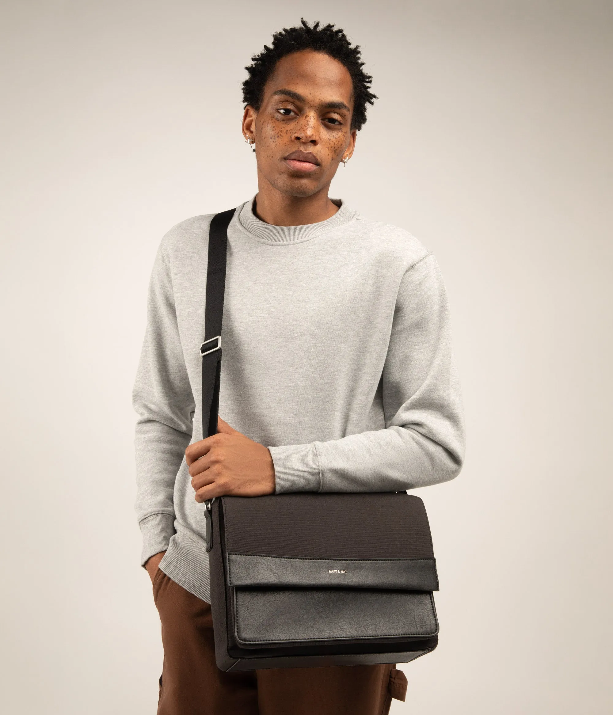 ANTON Vegan Messenger Bag - Canvas