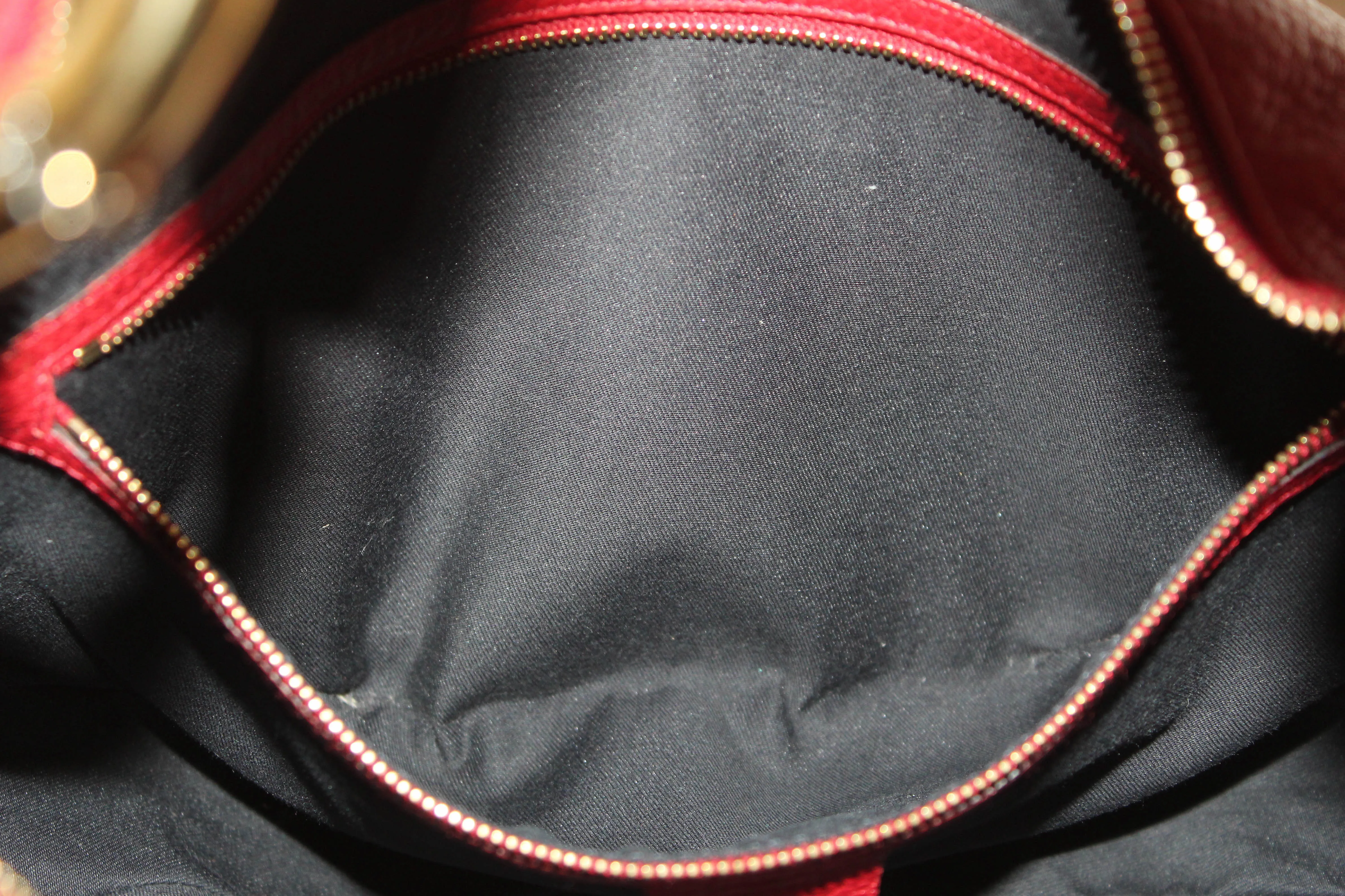 Authentic Gucci Red Pebbled Leather Bamboo Ring Hobo Bag