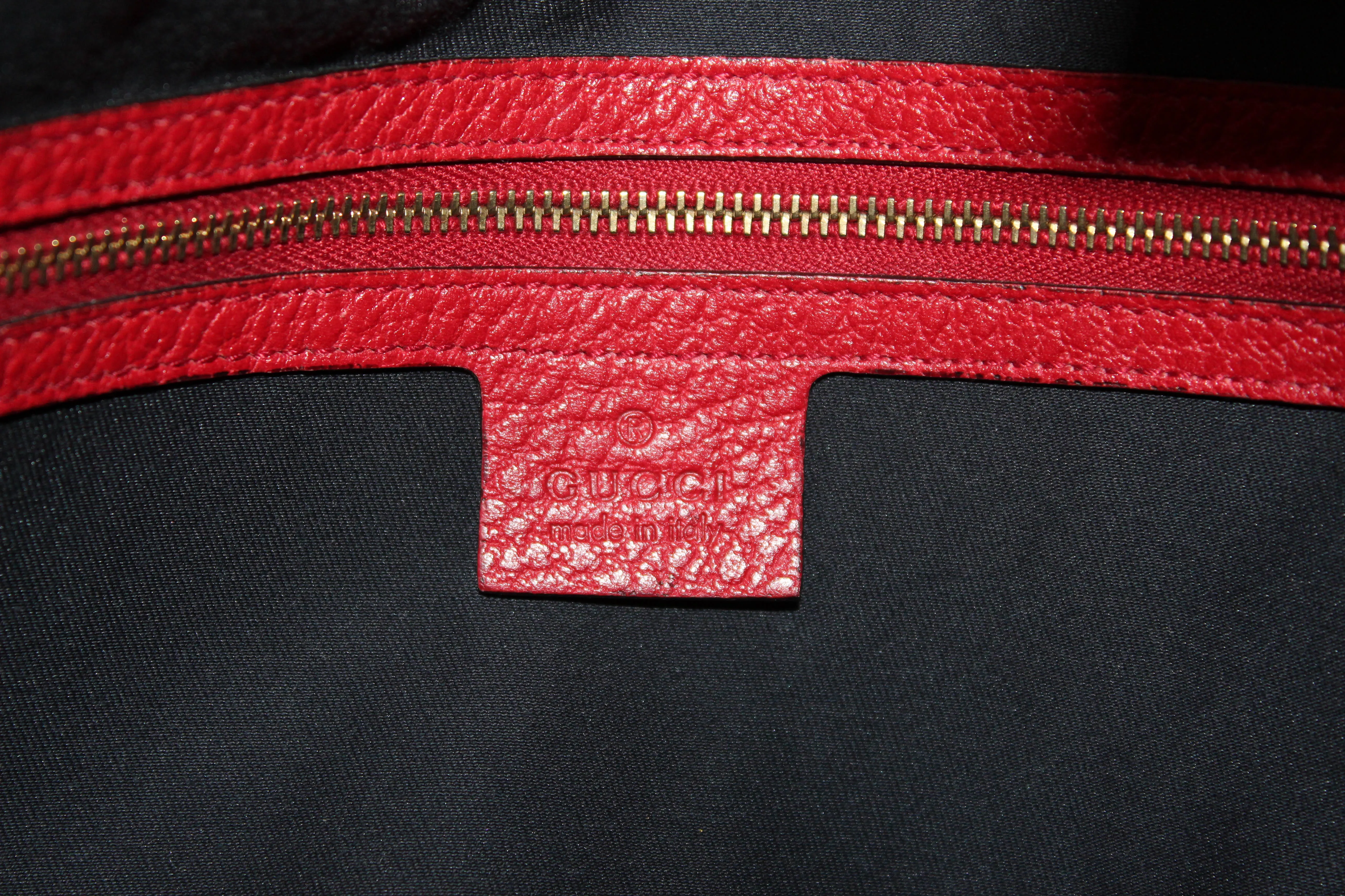 Authentic Gucci Red Pebbled Leather Bamboo Ring Hobo Bag