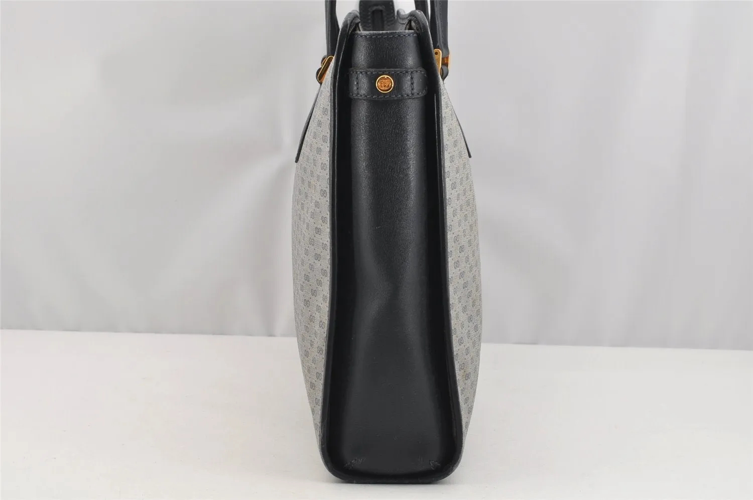 Authentic GUCCI Vintage Micro GG PVC Leather Shoulder Tote Bag Navy Blue 2267I