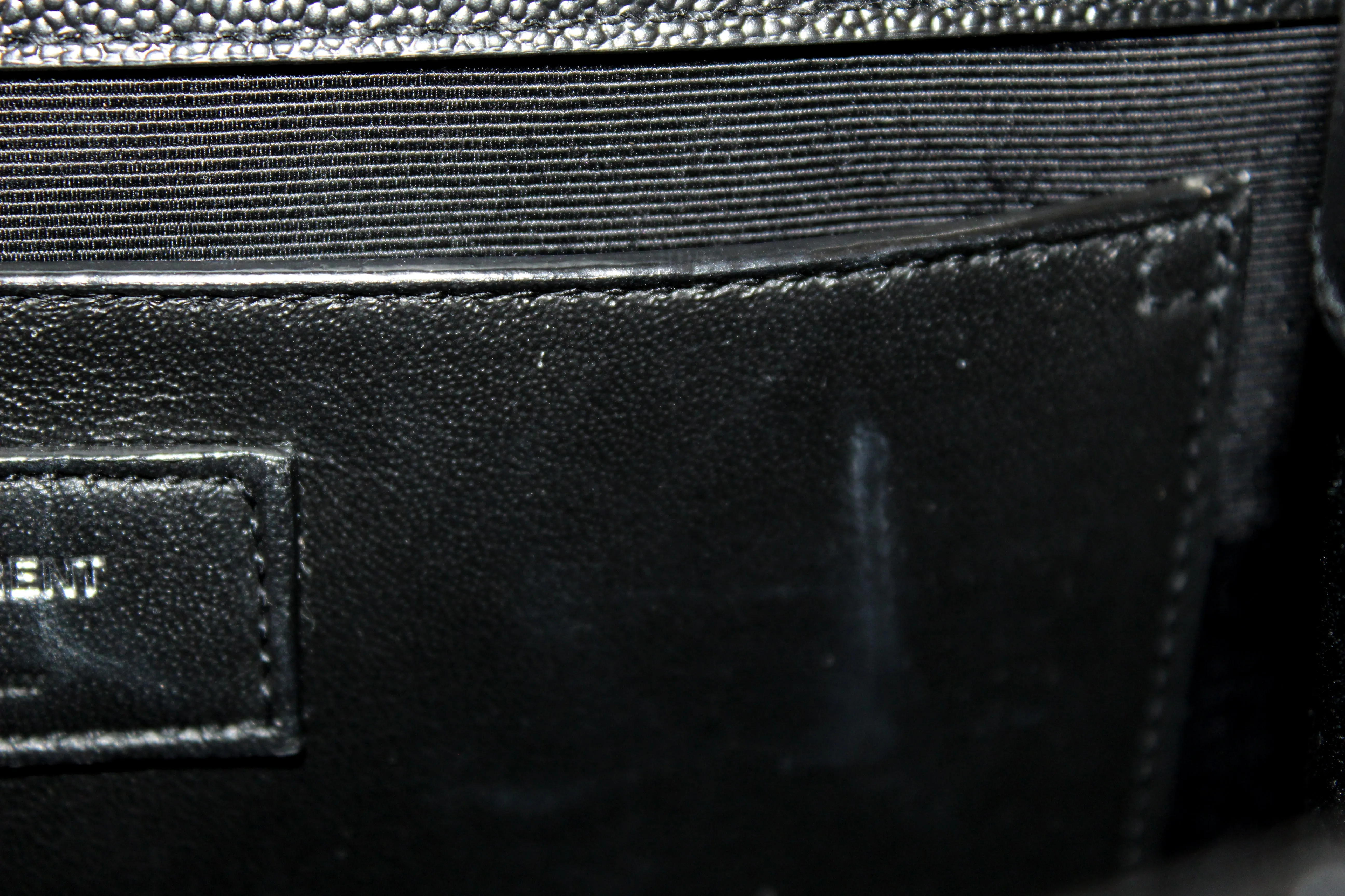 Authentic Saint Laurent Black Matelasse Grain De Poudre Embossed Leather Medium Envelope Bag