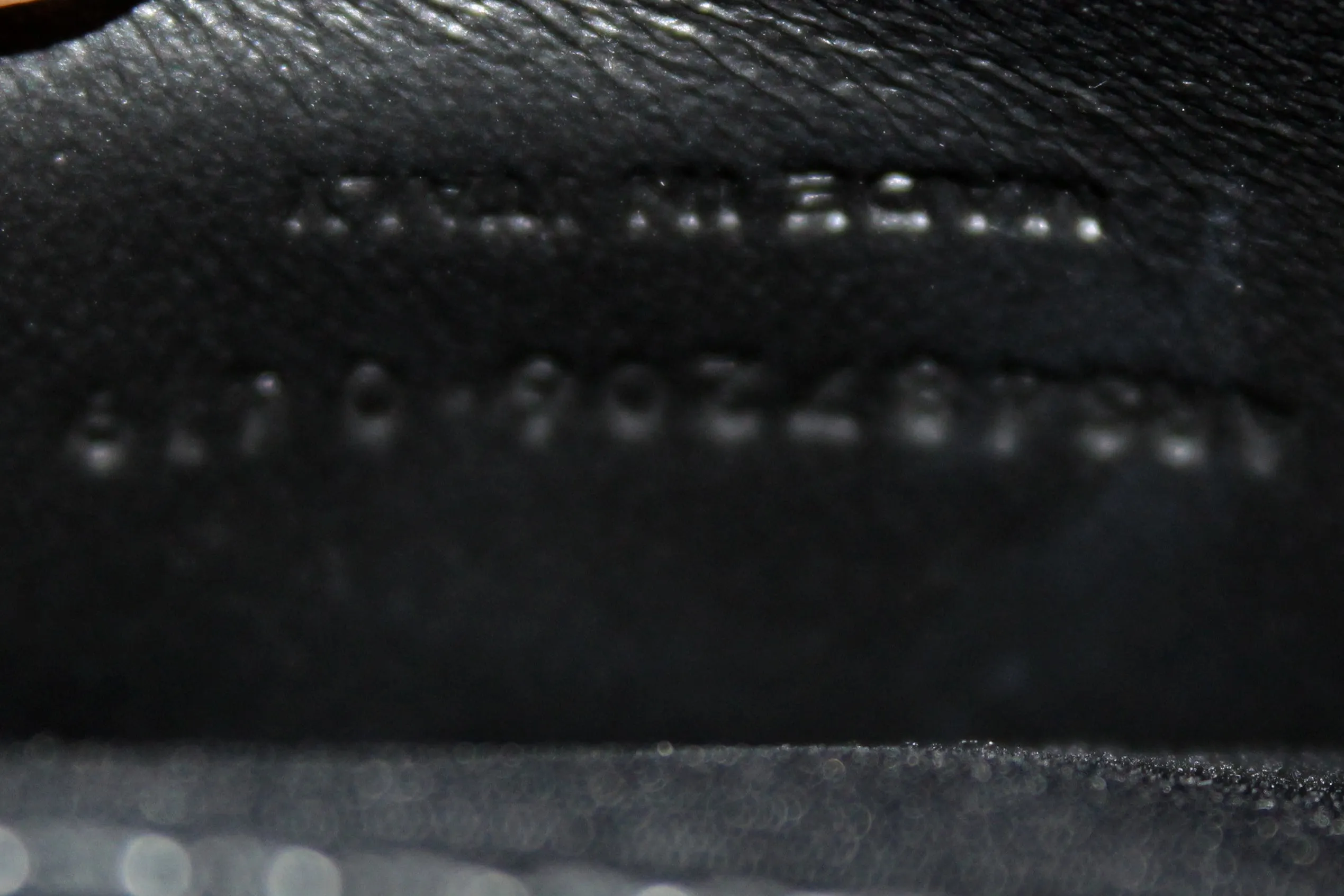 Authentic Saint Laurent Black Matelasse Grain De Poudre Embossed Leather Medium Envelope Bag
