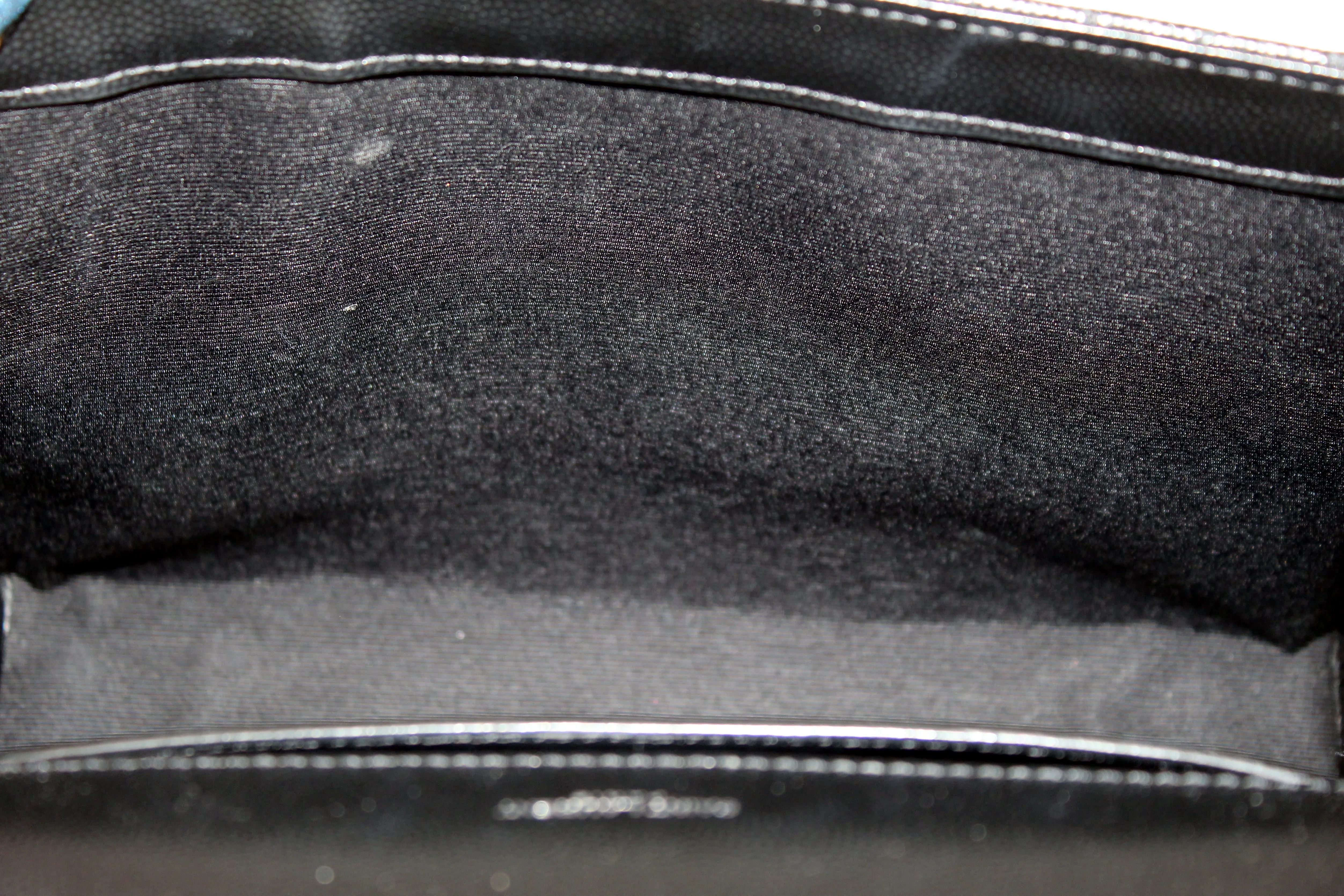 Authentic Saint Laurent Black Matelasse Grain De Poudre Embossed Leather Medium Envelope Bag