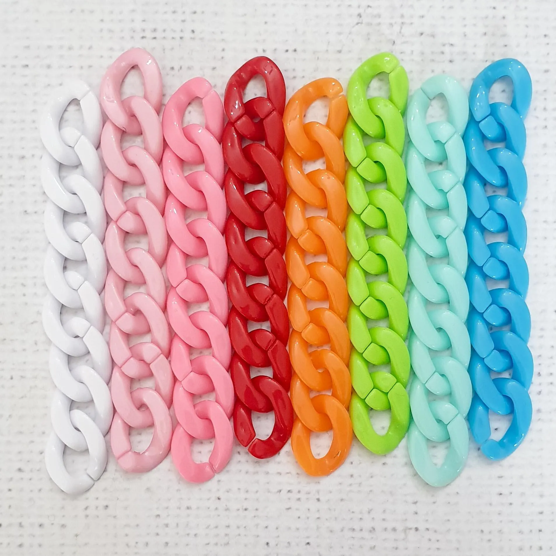 BLUE plastic chain links
