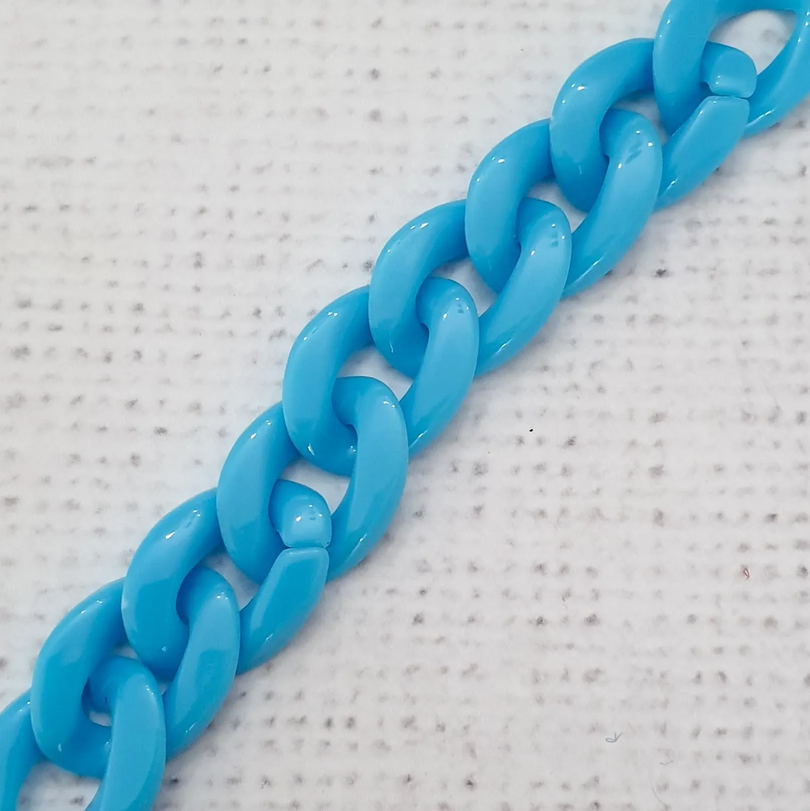BLUE plastic chain links