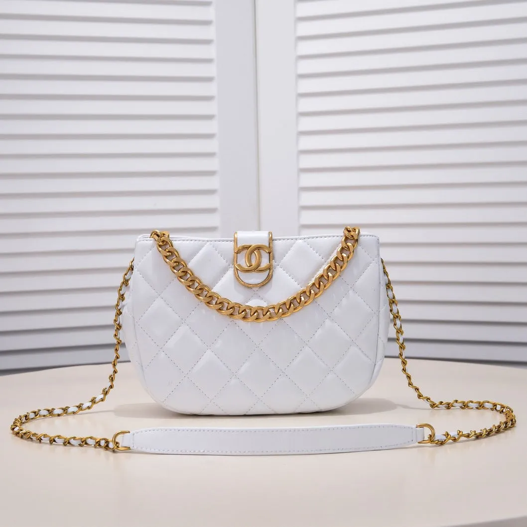 CC608 Hobo Handbag / 6.6 × 9 × 2.7 inch