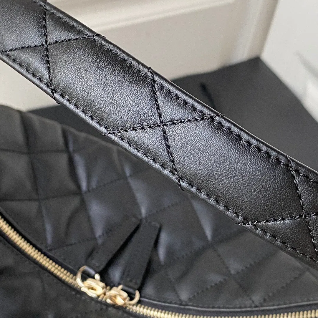 CC794 Maxi Hobo Bag / HIGHEST QUALITY VERSION / 11.5 × 14.4 × 5.1 in