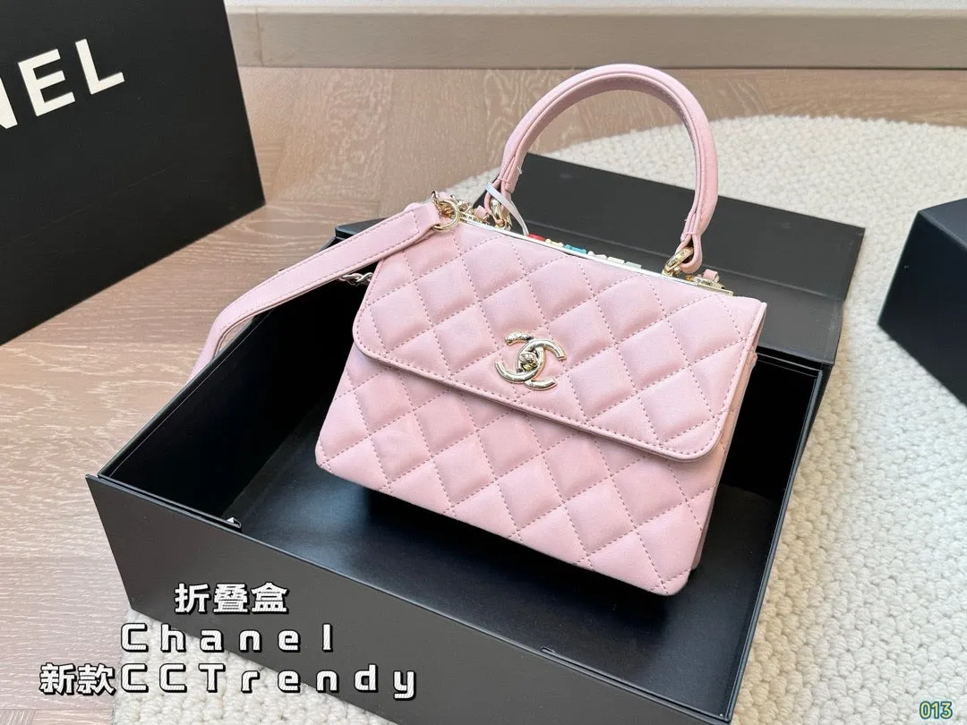 CC957 Flap Bag with Top Handle / 6.6 × 9.8 × 4.7 in