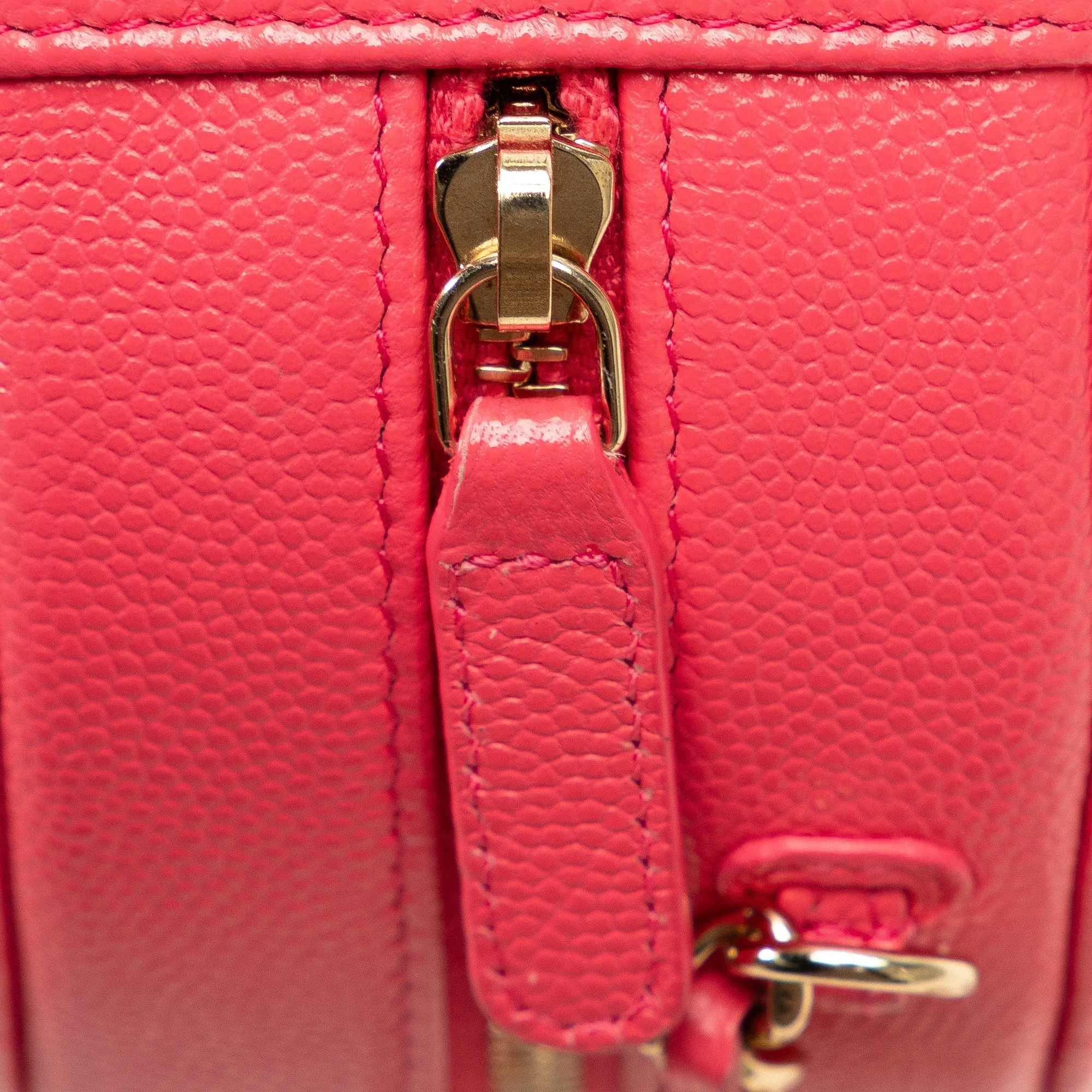 CHANEL 19 Round Caviar Clutch With Chain Crossbody Bag
