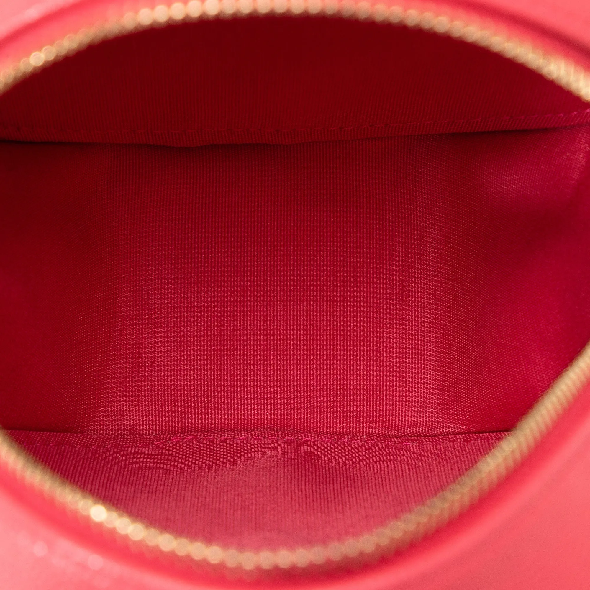 CHANEL 19 Round Caviar Clutch With Chain Crossbody Bag