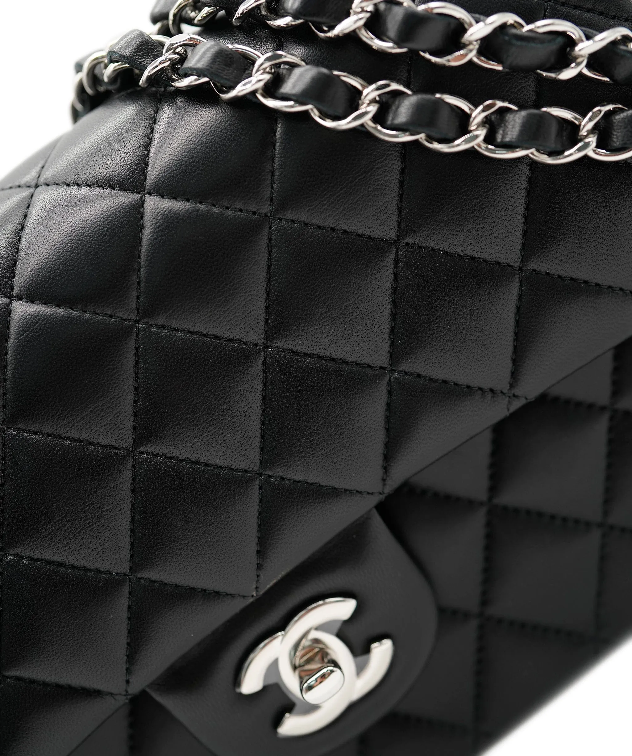 Chanel Black Leather Quilted Lambskin Medium Classic Flap Bag  ASC4267