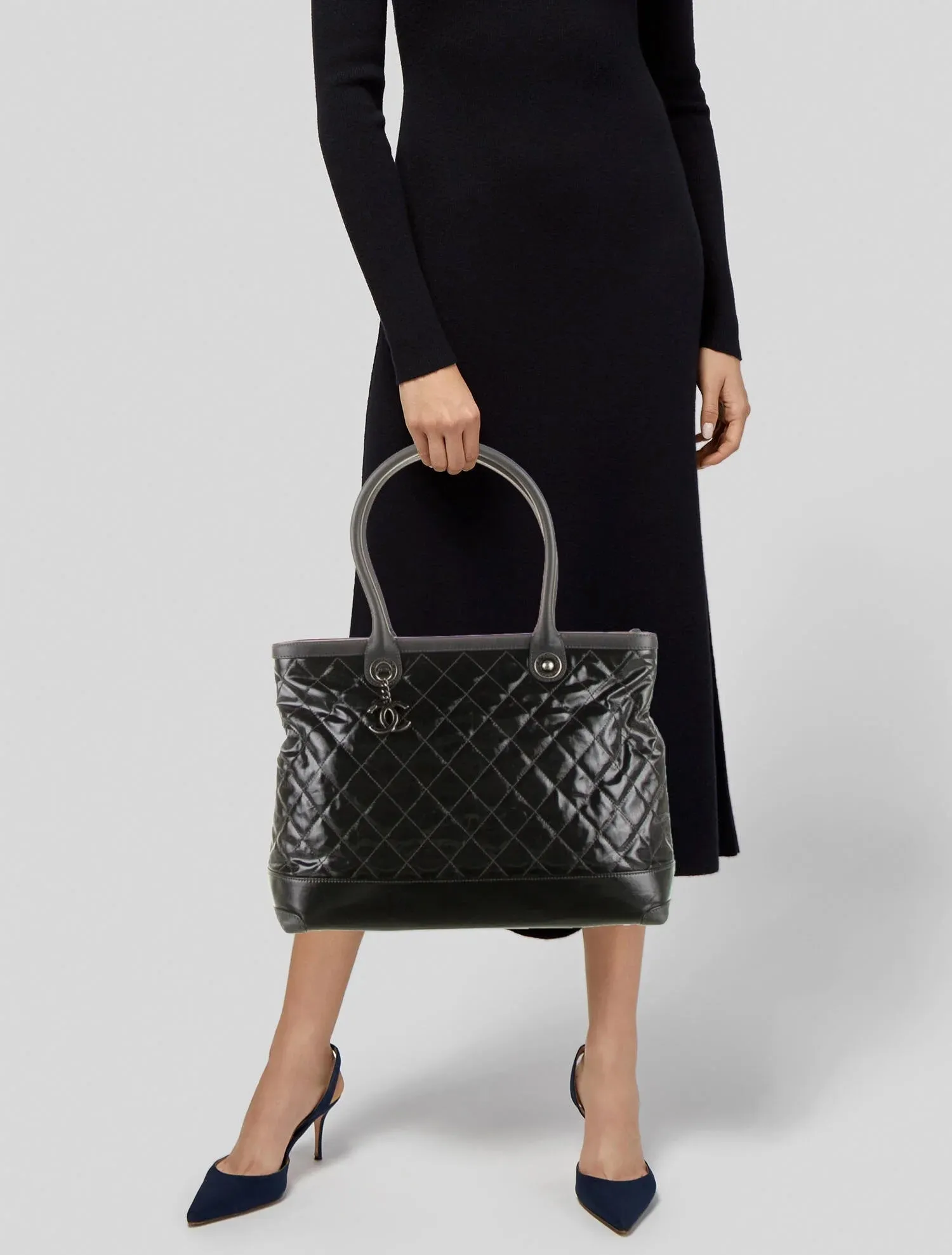 CHANEL CC CHARM QUILTED MEDIUM TOTE BAG