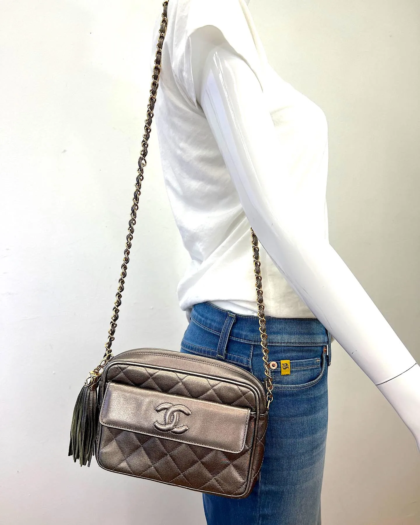 CHANEL VINTAGE CC QUILTED MATALASSE LEATHER CHAIN CAMERA BAG
