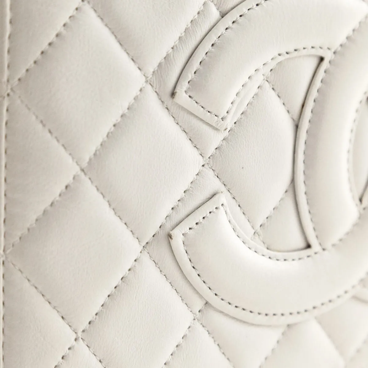 Chanel White Quilted Lambskin Vintage CC Tote Bag