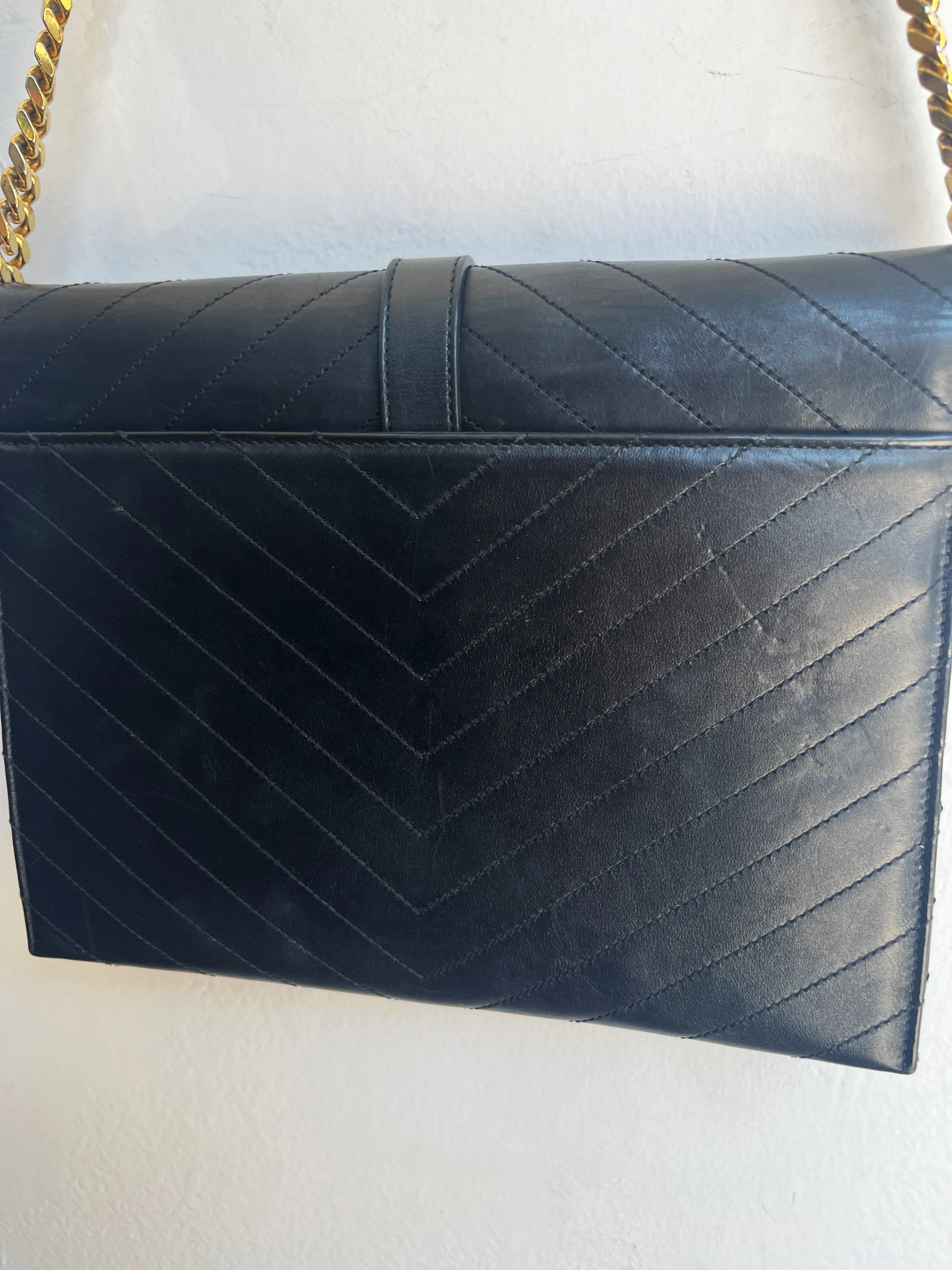 CHEVRON ENVELOPE BAG