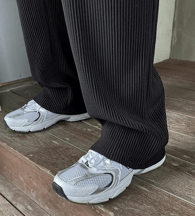 Chicmy-Korean style, Korean men's outfit, minimalist style, street fashion No. 922 PLEATED WIDE PANTS