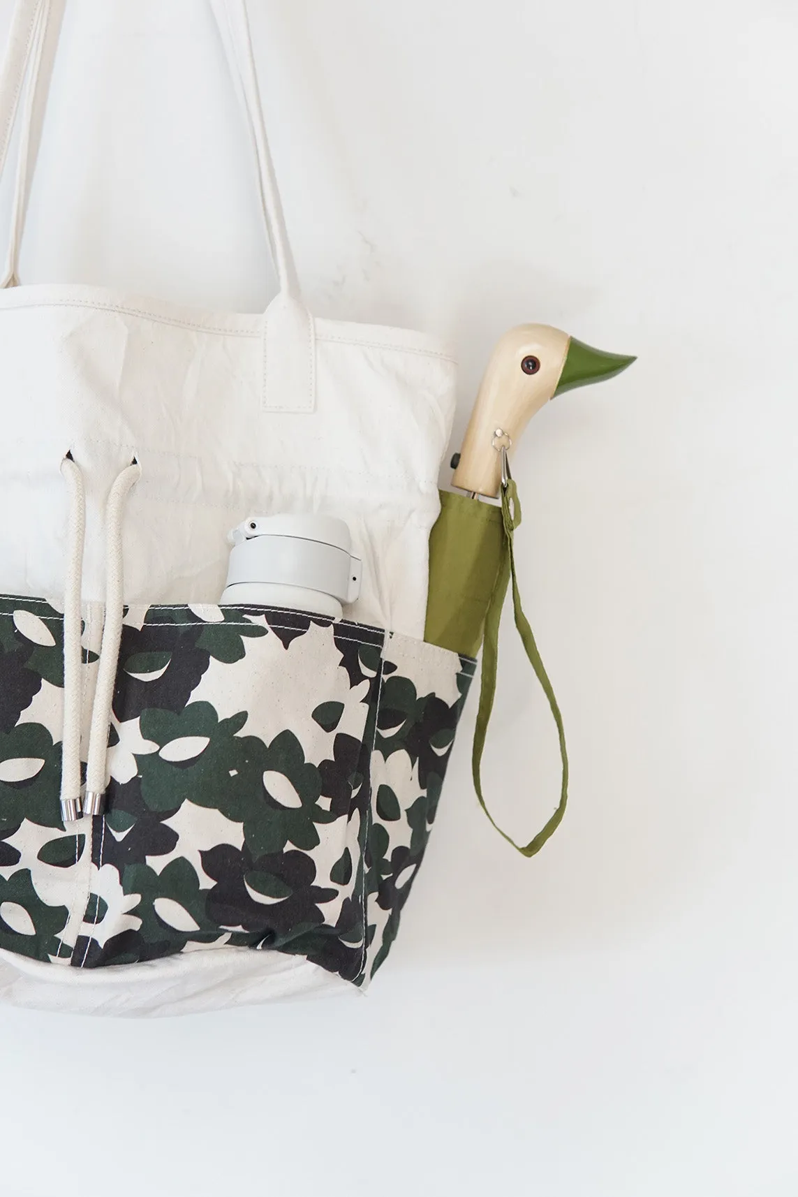 Daffodil Pattern Drawstring Canvas Tool Tote Bag