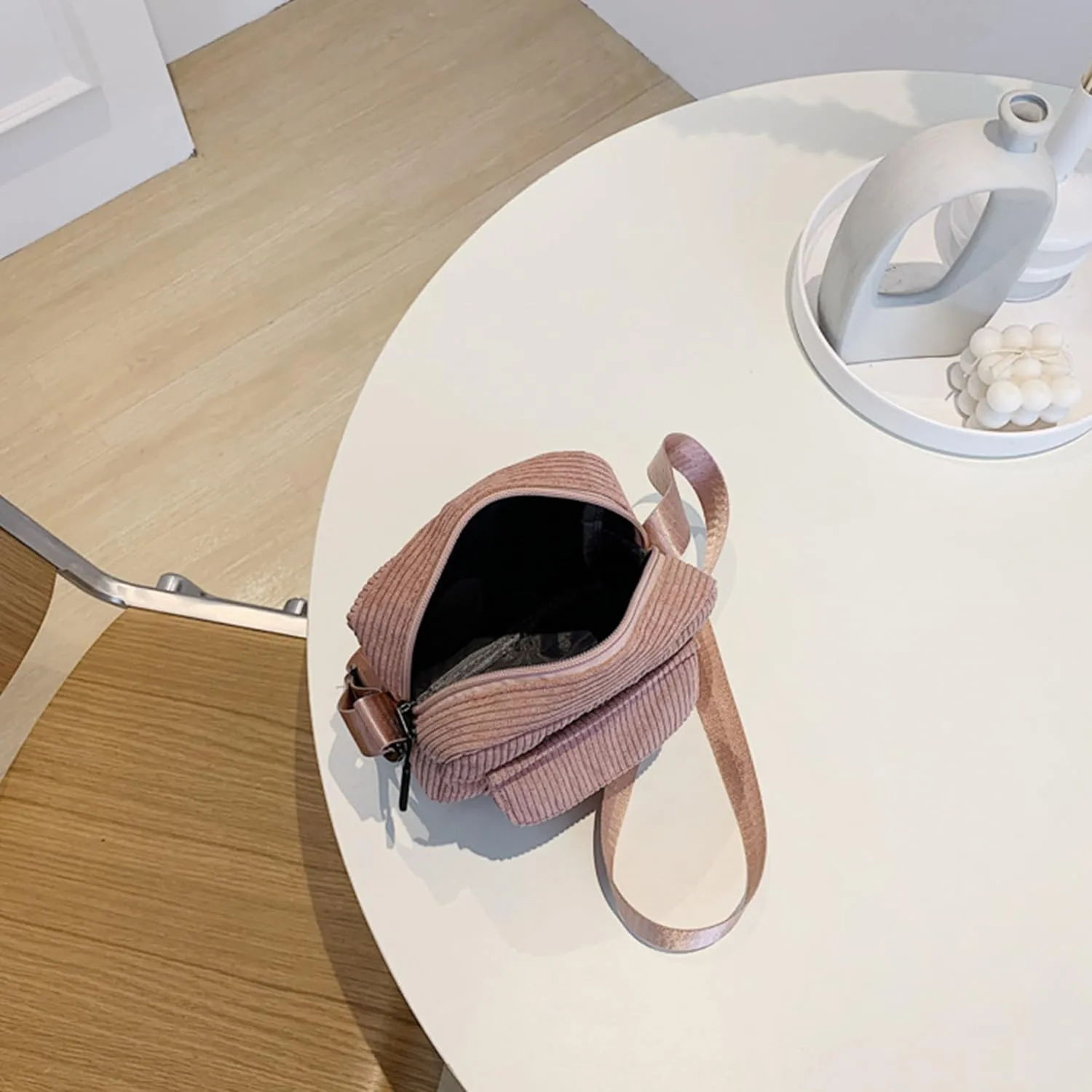 DWDC Crossbody Bags for Women Kawaii Small Purses for Women Lightweight Mini Purse Bag Cute Purse Bear Cell Phone