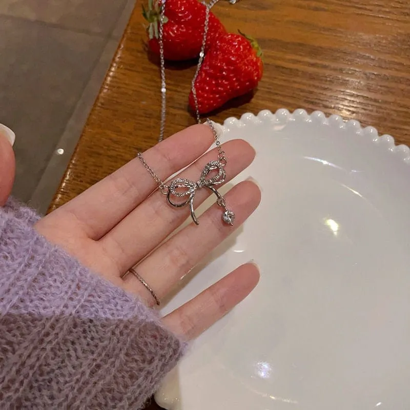 Elegant Kawaii Bowknot Charm Necklace