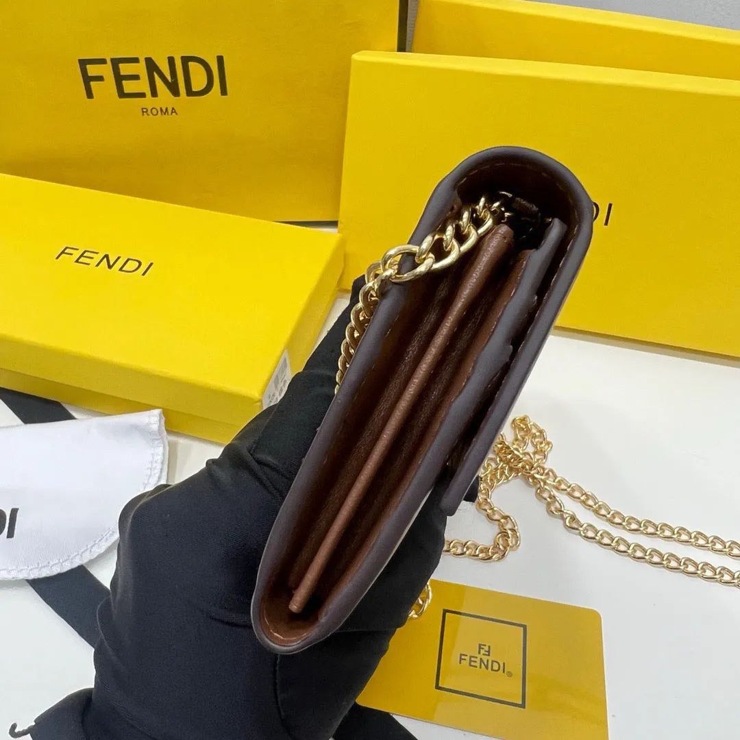 FF258 Fendi Roma Wallet  / 7.4x3.5x1.3inch