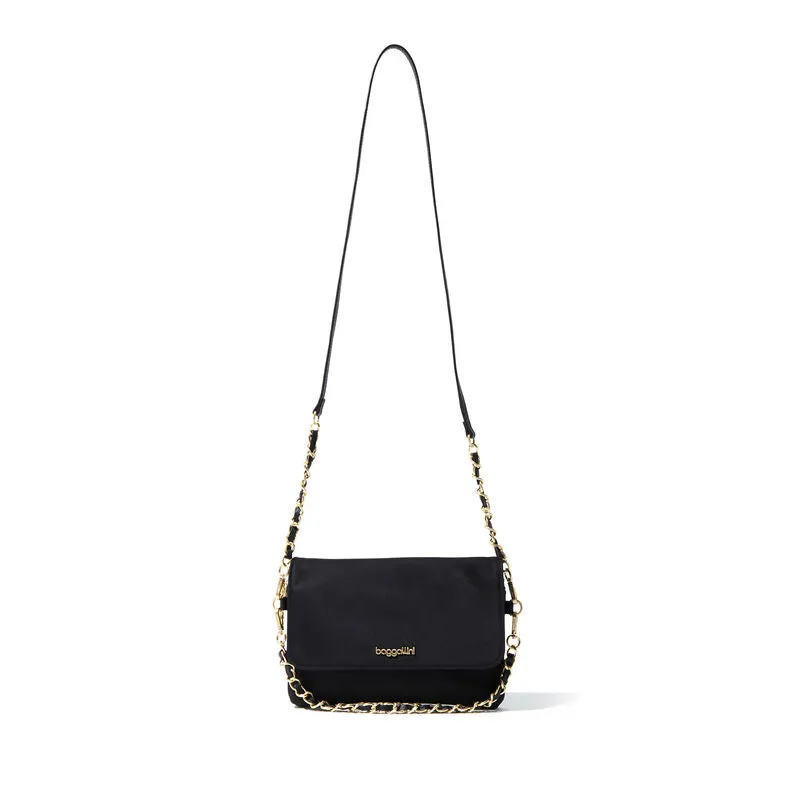 Flap Crossbody with Chain | Black