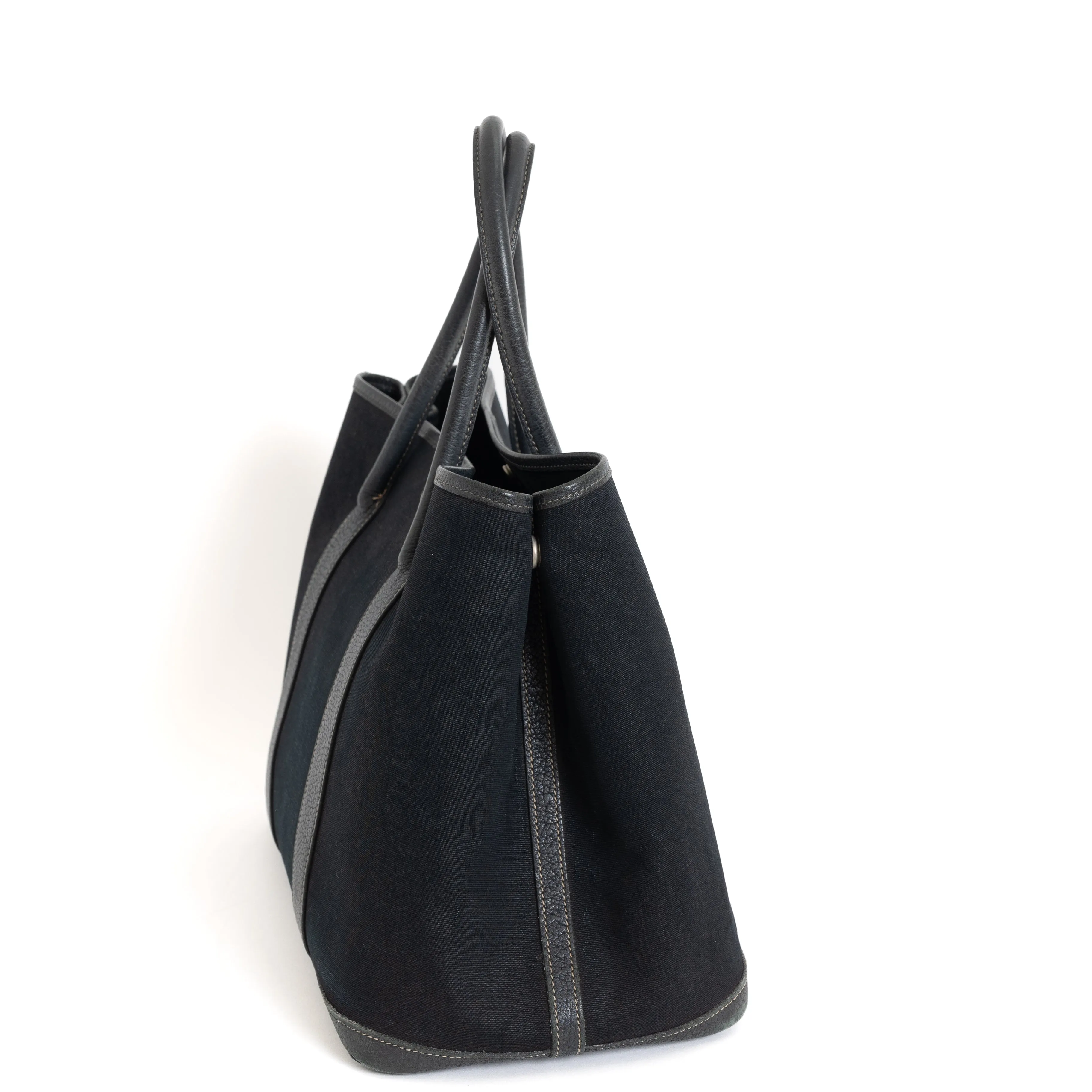 Garden Party, Black Canvas 7362