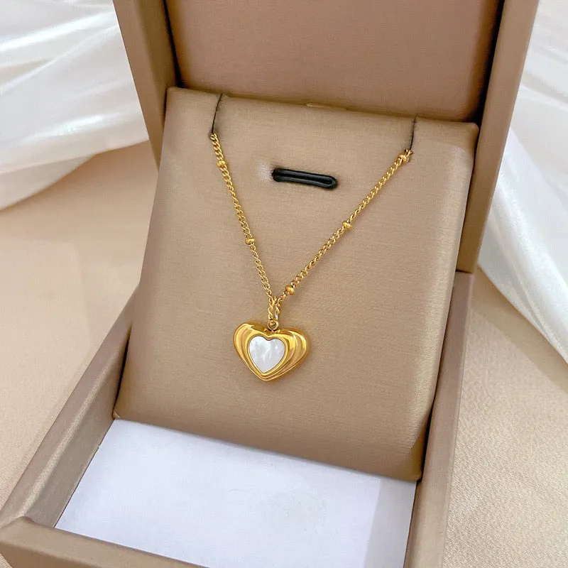 Gold Plated Bohemian Natural Shells Heart  Pendant Neckalce For Women