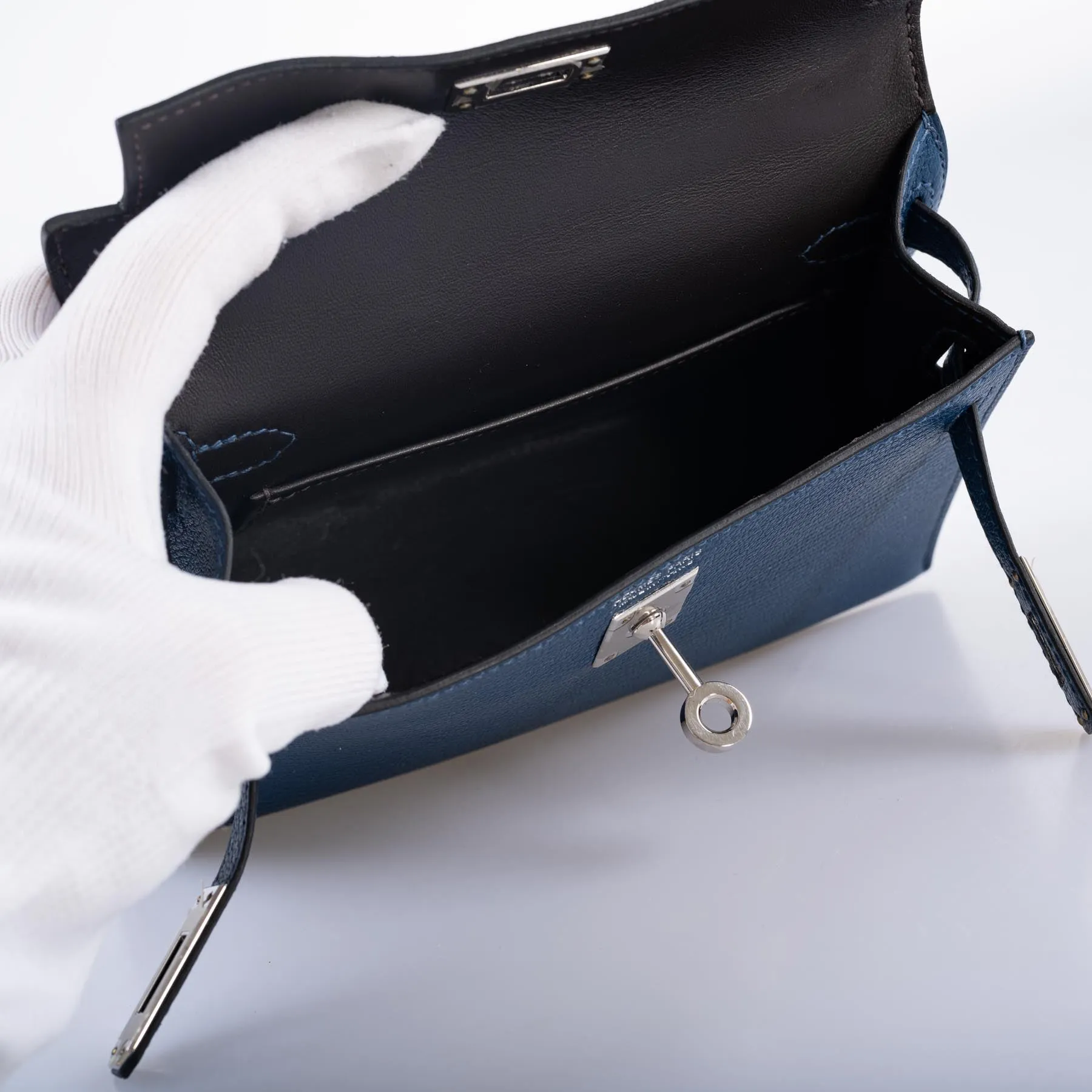 Hermès Kelly 20 Mini II Sellier Verso Blue Deep and Ebène Chèvre Palladium Hardware