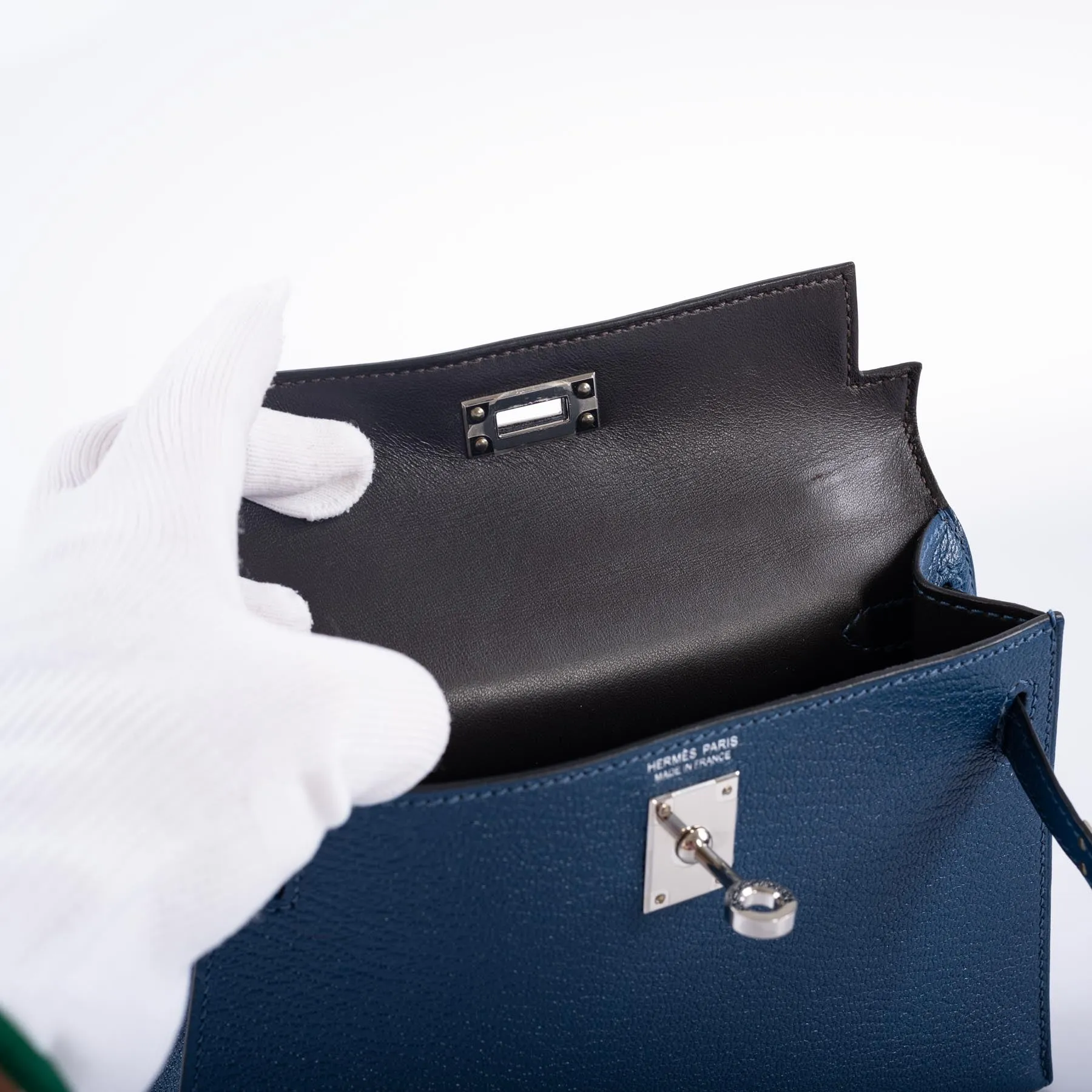 Hermès Kelly 20 Mini II Sellier Verso Blue Deep and Ebène Chèvre Palladium Hardware