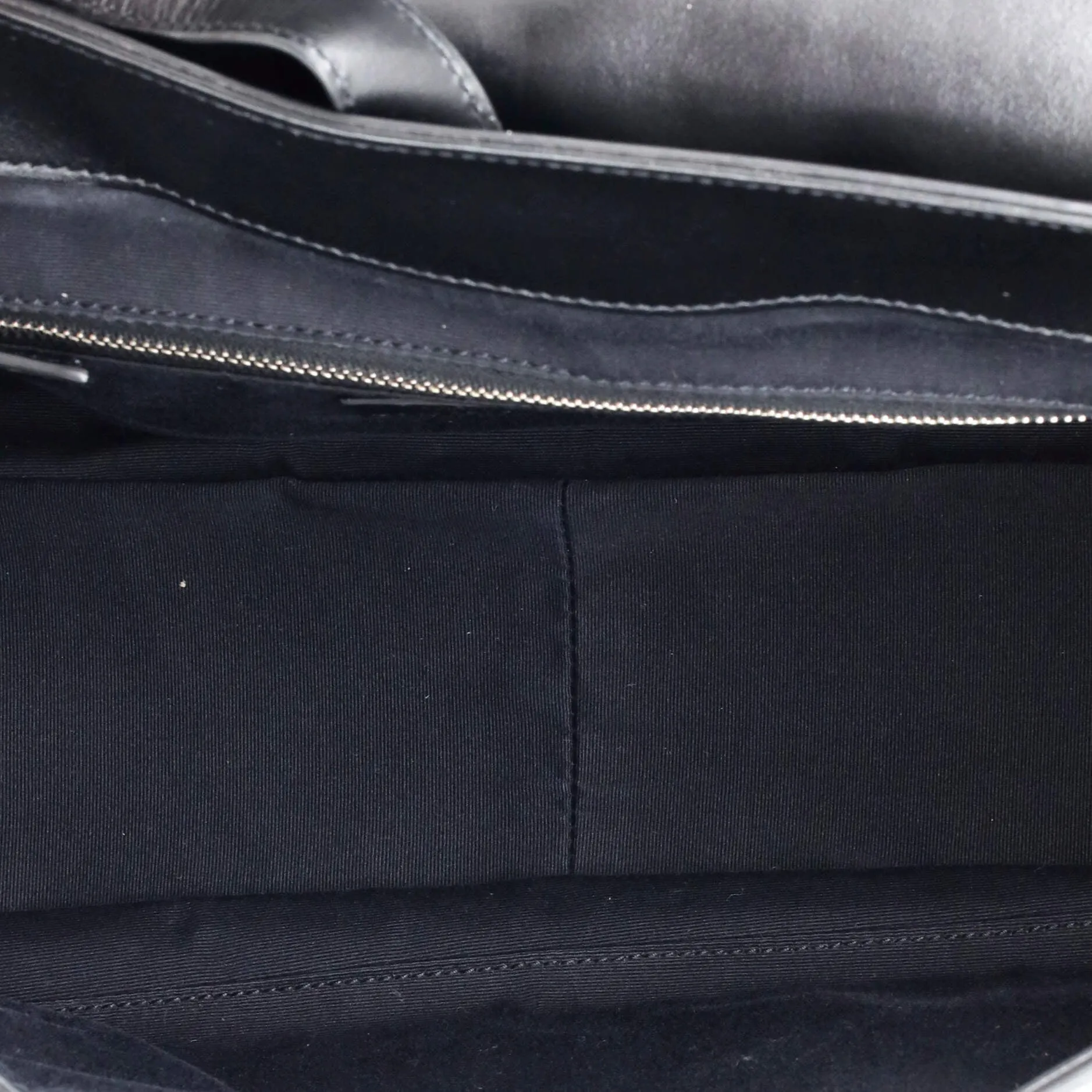 ID Flap Messenger Bag Leather Medium