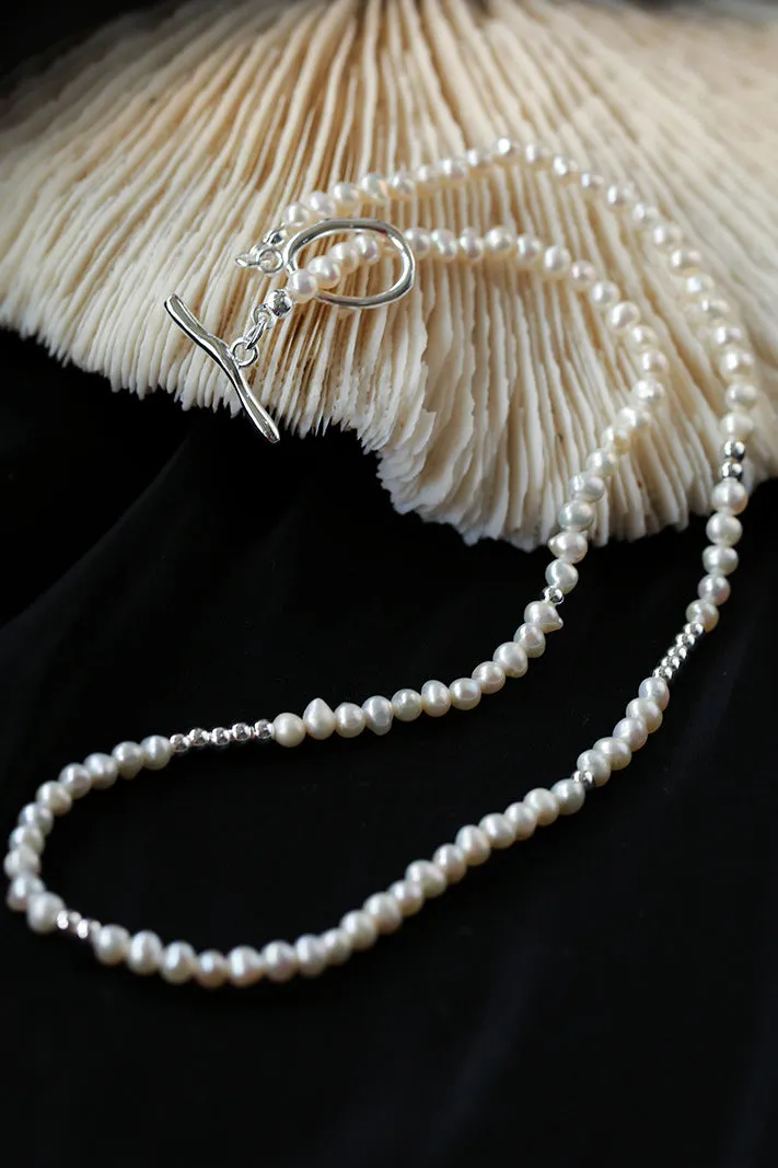 Japanese Minimalist Pearl Necklace