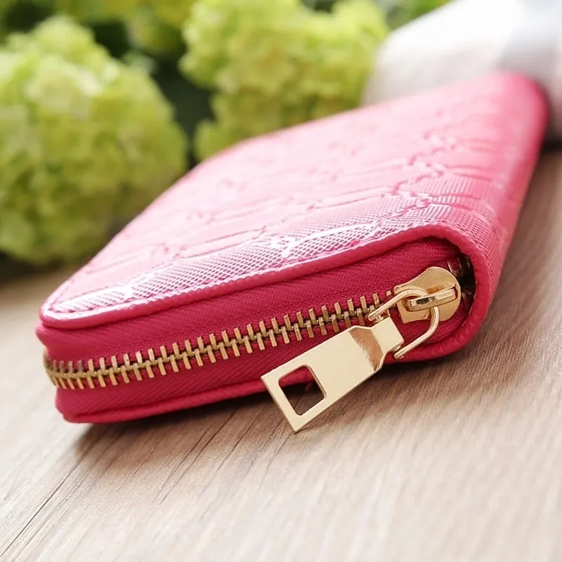 Korean Chain Pattern Glossy Clutch Bag