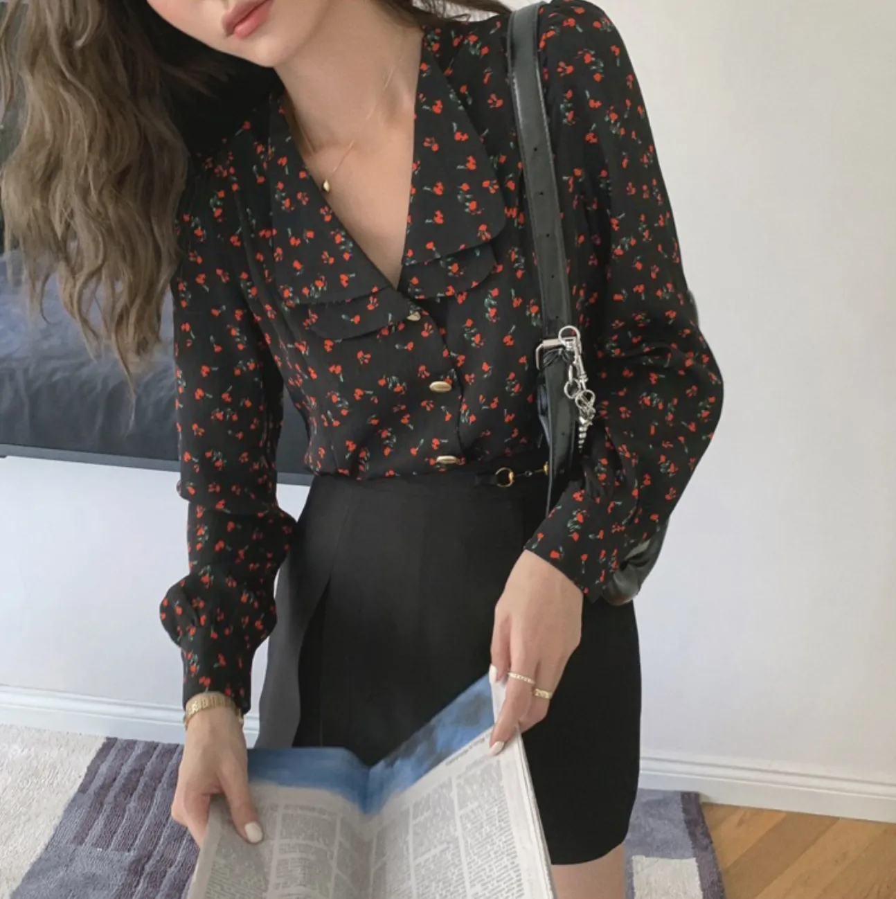 [Korean Style] 2 Colors High Waist A-line Slit Mini Skirt