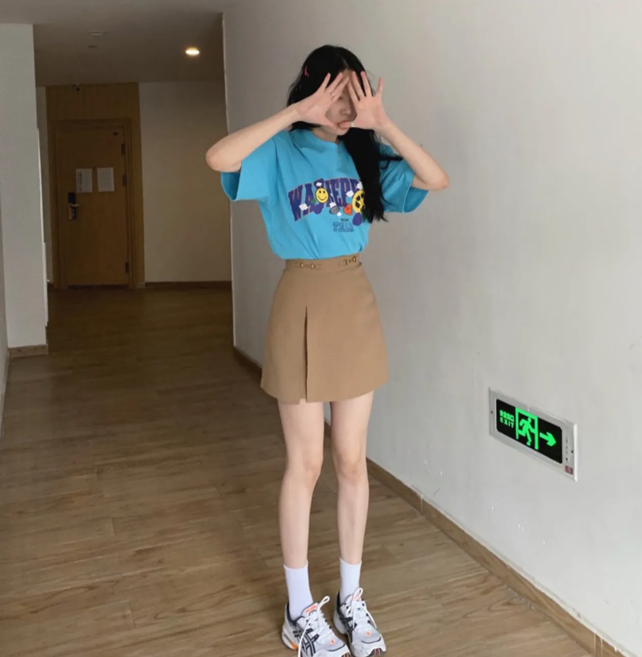 [Korean Style] 2 Colors High Waist A-line Slit Mini Skirt