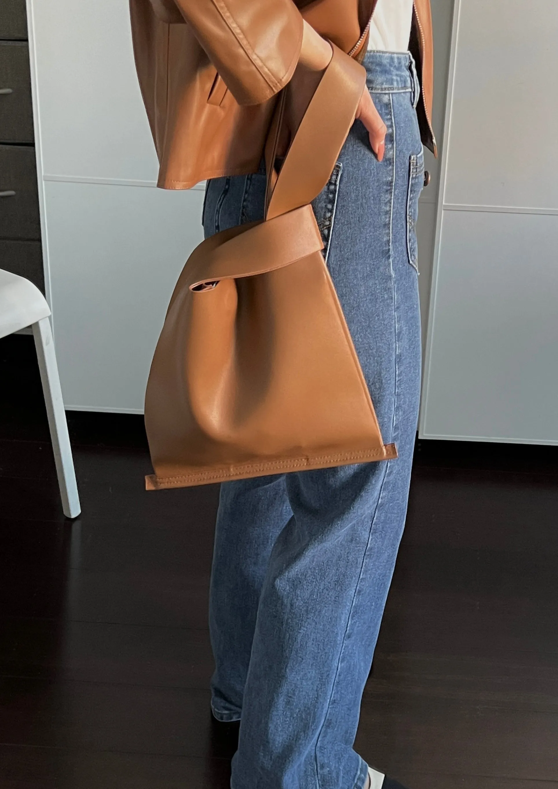 [Korean Style] Audre Minimalistic 2 Way Leather Tote Crossbody Wrist Bag