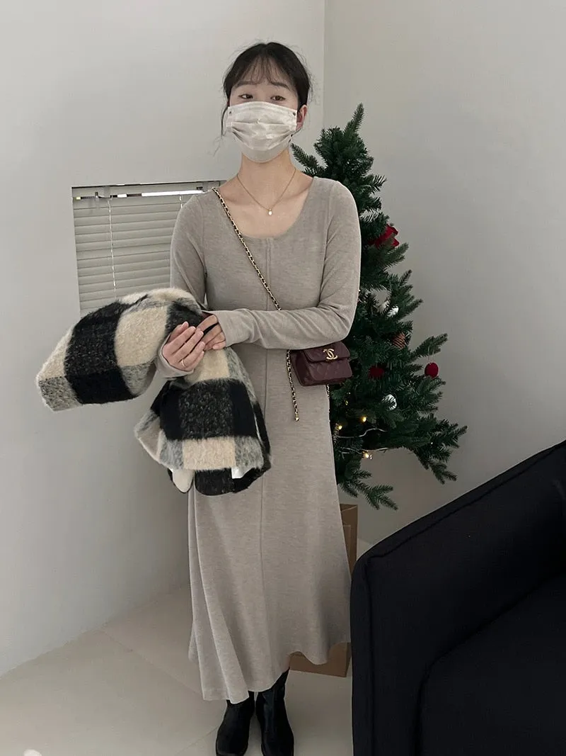 [Korean Style] Basic Scoop Neck Solid Color Long Sleeve A Line Midi Dress