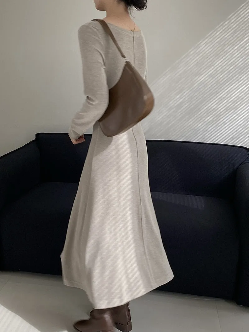 [Korean Style] Basic Scoop Neck Solid Color Long Sleeve A Line Midi Dress