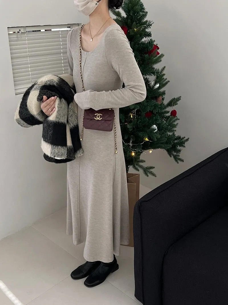 [Korean Style] Basic Scoop Neck Solid Color Long Sleeve A Line Midi Dress