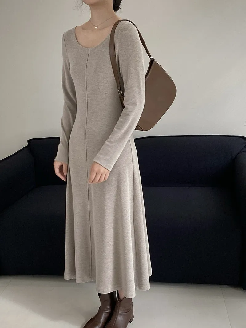 [Korean Style] Basic Scoop Neck Solid Color Long Sleeve A Line Midi Dress