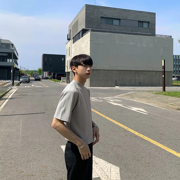 [Korean Style] Khaki/Gray Round Neck Half T-shirts