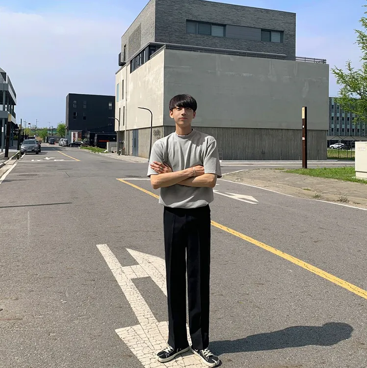 [Korean Style] Khaki/Gray Round Neck Half T-shirts