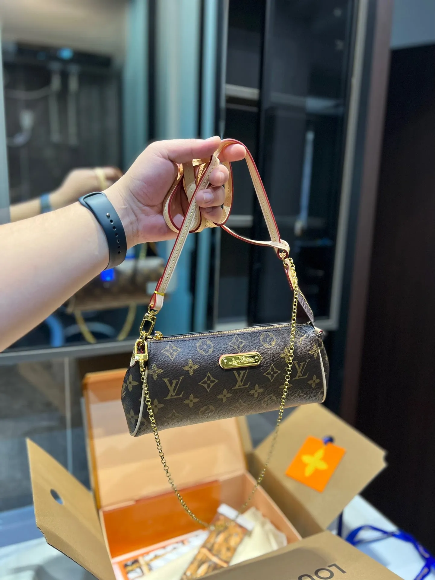 LB766 Small Chain Bag / 9.8x4.3inch