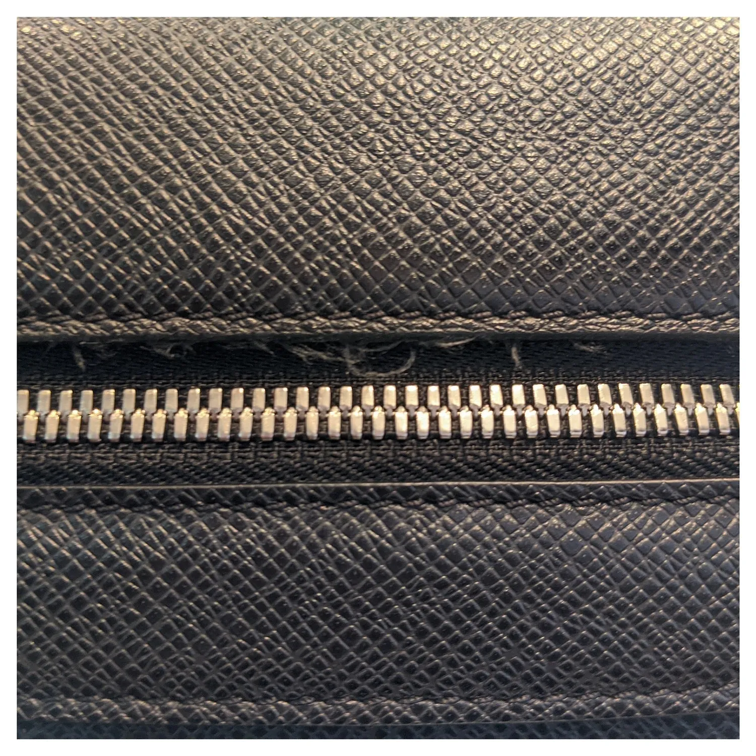 Louis Vuitton Ardoise Taiga Leather Roman MM Messenger Bag