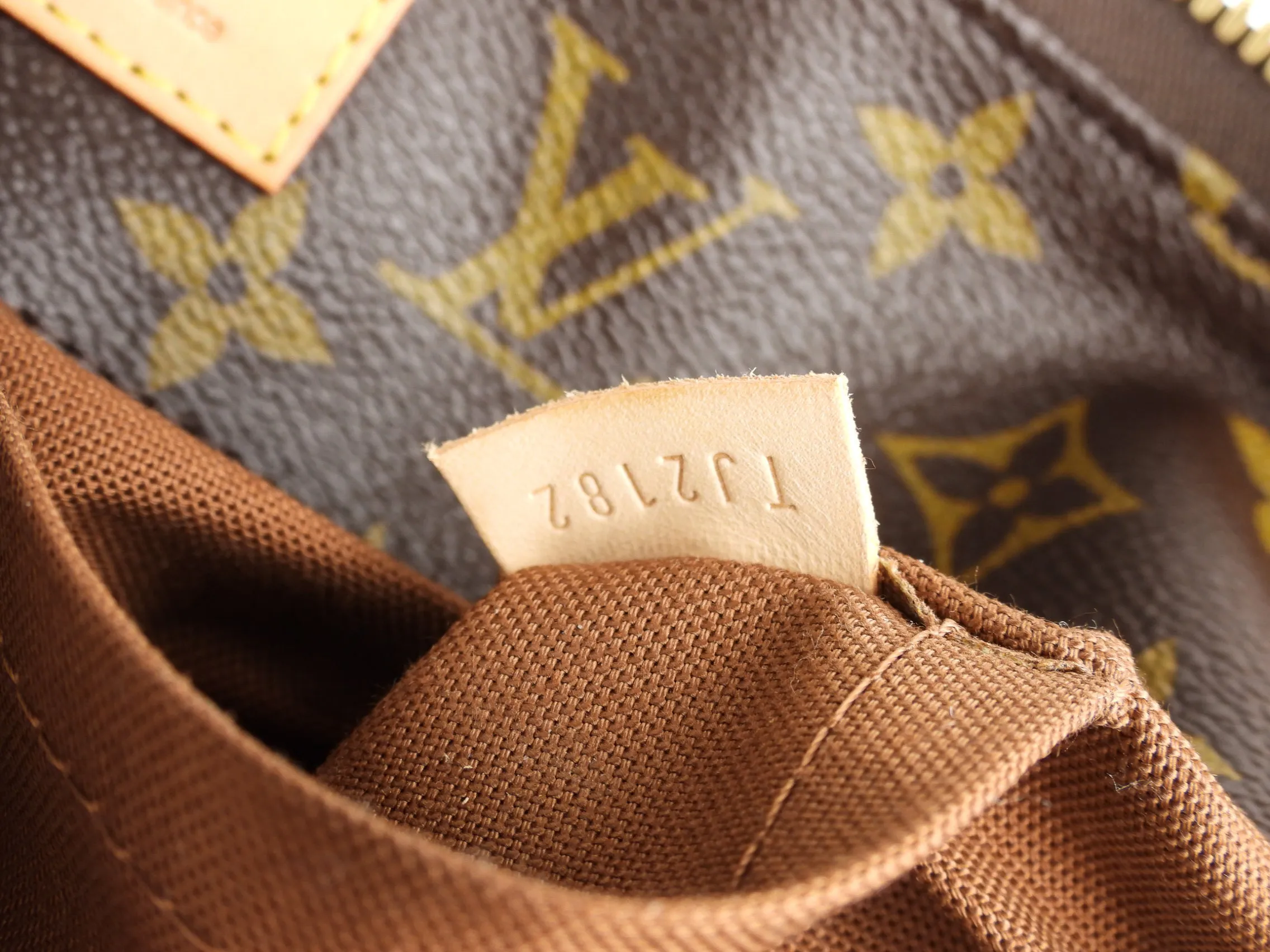 Louis Vuitton Brown Monogram Coated Canvas Sully PM Shoulder Hobo Bag