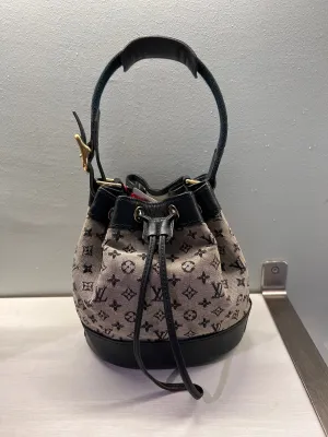 Louis Vuitton Lin Noelie Monogram Mini Bucket bag in Canvas SYCC105