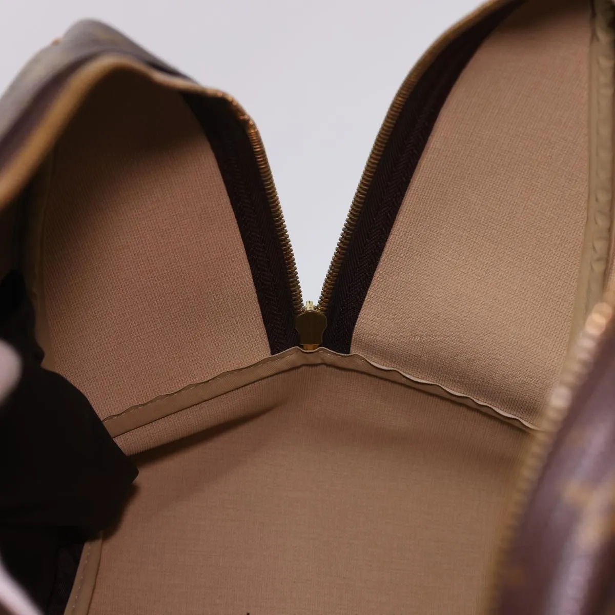 LOUIS VUITTON Monogram Evasion Boston Bag M41443 LV Auth 40491