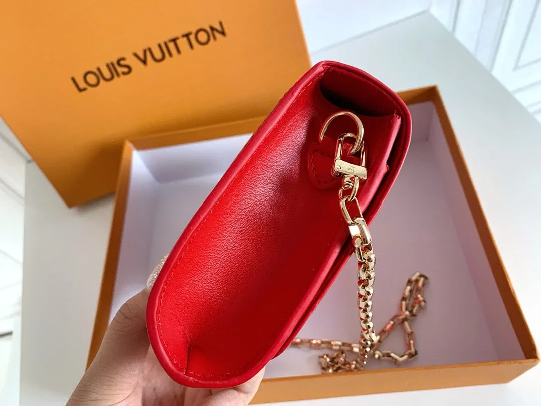 LV Pochette Louise